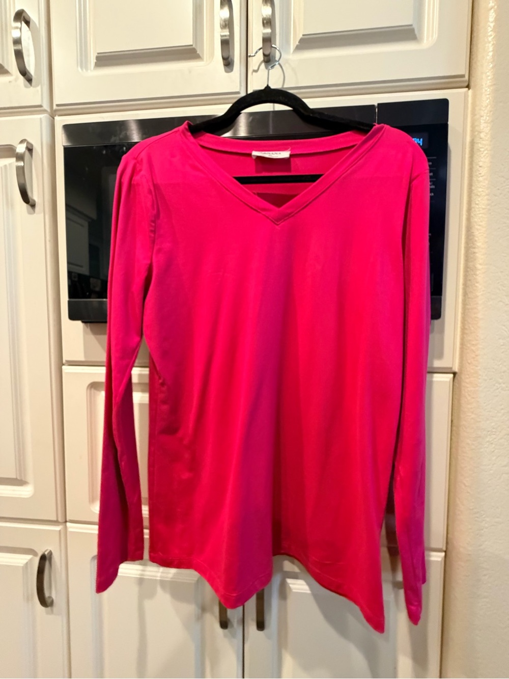 Zenana Outfitters Long-Sleeve V-Neck Tee in Hot Pink